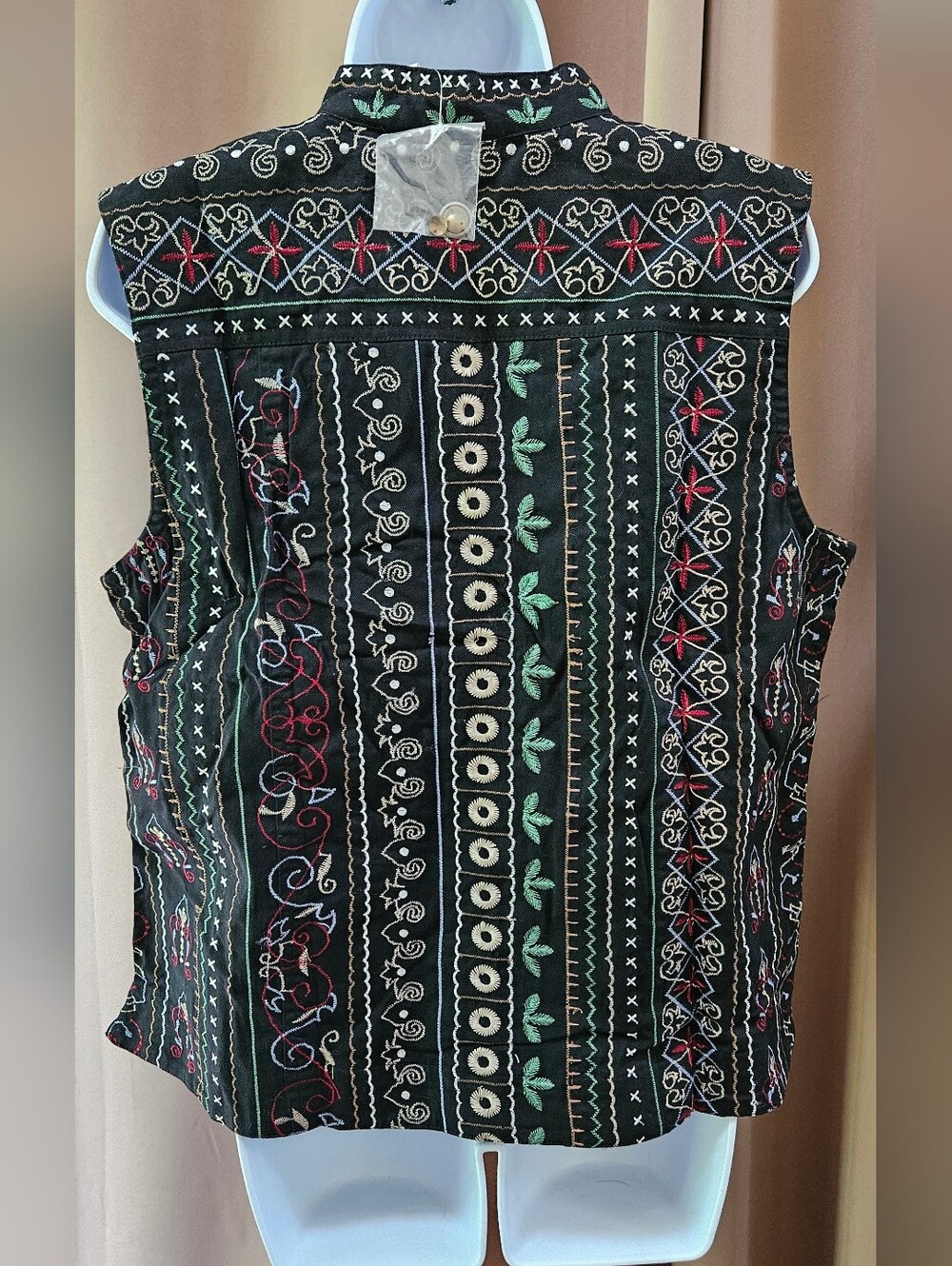 NWT Units Vintage Boho Embroidered Tapestry Vest Black Button Up - Picture 2 of 5